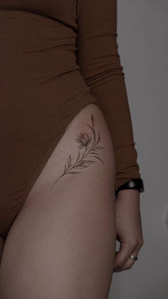 Looking for tattoo inspiration? Explore unique tattoo ideas, from minimalist designs to bold artwork, and find the perfect ink to express your style. Pelvic Tattoos, Female Tattoo Ideas, Flower Hip Tattoos, Side Hip Tattoos, Upper Thigh Tattoos, Tattoo Design Tattoo, Hip Thigh Tattoos, Men Tattoo