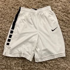 Brand New Nike Boys Basketball Shorts Cheap Adidas Men's Shorts, White Shorts For Basketball, White Nike Shorts With Pockets, White Basketball Shorts, Versace Boxers, Basketball Shorts Men, Boys Nike Shorts, Boys Basketball Shorts, Oversize Outfit