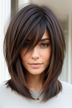 U Shaped Haircut Medium, Midlength Haircuts With Layers Wavy Hair, Long Bob Haircuts 2025, Haircuts For 40 Year Old Women, 2025 Haircuts For Women, Shoulder Length Haircuts For Fine Hair, Gender Neutral Haircuts, Medium Shaggy Haircuts, Short Cut Hair