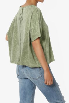 Embrace effortless style with our Acid Wash Boat Neck Crop T-Shirt.Crafted from 100% cotton jersey, this vintage-inspired top features a relaxed, boxy silhouette with dolman short sleeves and a raw edge for an edgy touch.Perfect for streetwear enthusiasts, it's lightweight and easy-care, ideal for summer days or vacation wear.Pair it with high-waisted jeans or shorts for a casual yet chic look that's ready for weekend adventures.Women's Casual Tee: Stay on-trend with our Acid Wash Boat Neck Crop Casual Tees Women, Acid Wash Shorts, Weekend Adventures, Vacation Wear, Crop T Shirt, Casual Summer Shorts, Weave Style, Tshirt Outfits, 2024 Fashion