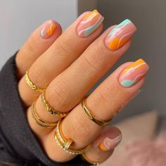 Bright and beautiful summer nail designs to try. Almond nails, square nails, gel nails and acrylic nails. Nails And Rings, Summer Nail Designs, Squoval Nails, Simple Gel Nails, Heart Nails