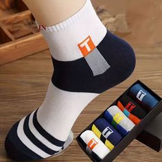 Solid Socks, Trendy Socks, Non Slip Socks, Boys Socks, Comfy Socks, Kawaii Harajuku, Men Socks, Japanese Kawaii, Women Socks