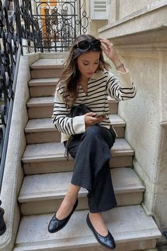 Parisian Outfits, French Girl Aesthetic, Parisian Chic Style, Chique Outfits, French Girl Style, Swaggy Outfits, Looks Chic