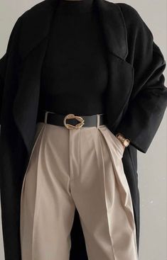 Classy Pants Outfits, Celana Jogger Wanita, Classy Pants, Black And White Outfit, Academia Outfits, Pants Outfits, Mode Casual, Trik Fotografi