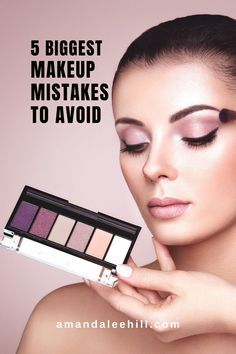 Makeup Hacks For Beginners, Maskara Beauty, Makeup Color Corrector, Corrector Makeup, Under Eye Makeup, Makeup Tips For Older Women, Amanda Lee, Celebrity Makeup Looks, Makeup Advice