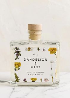 Dandelion & Mint Botanist Diffuser Green Fig, Popular Scents, Wood Wick Candles, Flower Packaging, Fragrance Collection, Room Spray