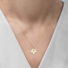 14K Gold Sycamore Leaf Necklace, 925 Silver Plane Tree Leaves Necklace, Leaf Pendant, Leaf Jewelry, Gift For Her DN438 Handmade Sycamore Leaf Necklace Material: 925 Sterling Silver or 14K Gold Chain Length: 17 inches - (45cm) / 19 inches - (50cm) / 21 inches - (55cm) Chain Style: Cable Colour: Rose - Silver - Gold Pendant Size: 1,40cm X 1,18cm Minimalist PlaneTree Leaves Necklace We Are a Jewelry Manufacturer, We Do Wholesale Click the link below for similars: https://www.etsy.com/shop/Dzgsilver Yellow Gold Leaf Necklace As Gift, Yellow Gold Leaf Necklace For Gift, Sycamore Leaf, Leaves Necklace, Plane Tree, Jewelry Manufacturer, Anchor Necklace, Leaf Jewelry, Wedding Jewellery