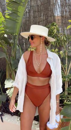 Orange Beach Outfit Summer, Womens Tropical Vacation Outfits, Cancun Honeymoon Outfits, Beach Outfits Women 2023, Honolulu Outfits, Cape Town South Africa Aesthetic Outfits, Outfits For Cancun Mexico For Women, Classy Beach Wear