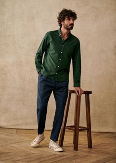 Mens Green Chinos Outfits, Masculinity Quotes, Mens Converse, Quotes Empowering, Smart Class, Stylish People, Converse Outfit, Empowering Words, Brown Tweed