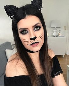 Halloween is one of the most exciting times of the year, especially if you're in college. Cat Costume Makeup, Maquillage Halloween Simple, Halloween Instagram