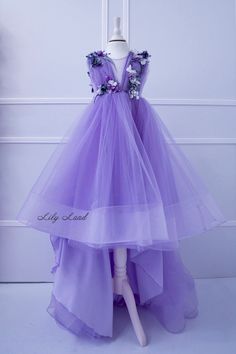 Vestido Color Lila, Kids Prom Dresses, Gown Birthday, Dress For Special Occasion, Purple Flower Girl Dress, Prom Dress With Train, Baby Birthday Dress, Lace Flower Girl Dress, Special Occasion Gowns