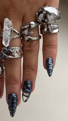 Stacked Rings Aesthetic, Chunky Silver Jewellery, Nail Design Glitter, Stacked Rings, Rings Aesthetic, High Fashion Jewelry, Indie Jewelry