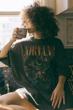 Nirvana Unplugged, Model Tips, Urban Wear Women, Look Grunge, Tokyo Street Fashion, Hipster Mens Fashion, Grunge Look, Foto Poses, Hip Hop Outfits