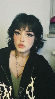 Black Hair Bob Aesthetic, Bob Grunge Hair, Short Black Hair With Bangs Grunge, Black Short Hair Bangs, Punk Bangs Haircut, Black Hair Bob With Bangs, Alt Bob With Bangs, Black Bob Hairstyles With Bangs, Goth Bob With Bangs