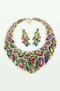 Crystal Statement Necklace Best Jewelry Stores, Stunning Jewellery, Vintage Costume Jewelry, Accessories Necklace, Statement Jewelry, Accessories Earrings, Luxury Jewelry, Costume Jewelry, Fashion Earrings