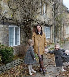 English Family Aesthetic, Countryside Winter Outfits, New England Fall Aesthetic Outfits, British Countryside Outfit, Preppy Mom Aesthetic, Balmoral Aesthetic, Posh British Aesthetic, English Countryside Aesthetic Fashion