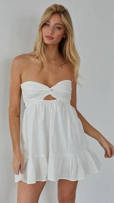 White Front Twist Strapless Mini Dress – Groovy Mimi Cheap Trendy Mini Dress, Trendy Cheap Mini Dress, Cruise Fits, Spring Break Dress, Grad Outfits, Beach White Dress, Beachy Dresses, Vacation Fits, Twisted Dress