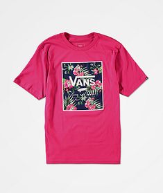 Give your wardrobe a colorful influx of classic skate-inspired style with the Vans Boys Print Box pink t-shirt. This bright pink tee is tagless for comfort, while the large box logo screen-printed on the center chest provides a bold splash of branded style too. Estilo Vans, Pink Shirts, Fun Clothes, Sneakers Vans, Kids Print, Print Box, Pink T Shirt, Graphic Apparel