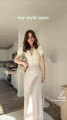 Simple Elegant Ootd, Conservative Elegant Outfit, Feminine Look Classy, Silk Work Outfit, Clean Vintage Outfits, Casual Elegant Outfits Spring, Aritzia Skirt Outfits, Modest Summer Office Outfits, Refined Woman Aesthetic