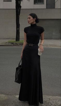 Long Skirt Outfits Office, Goth Outfits Work, All Black Semi Formal Women, Formal Outfits For Women Dress, Goth Elegant Outfit, Semi Formal Black Outfits For Women, Casual Chic Outfit Ideas, Goth Formal Outfit, Modern Business Attire Women