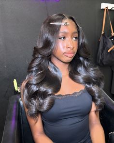 Krimped Hairstyles, Sew In Middle Part, Middle Part Quick Weave, Fake Hair Braids, Middle Part Curls, Sew In Curls, Sew In Body Wave, Ponytails Hairstyles