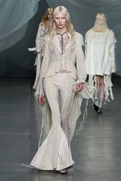 Vampire Fairy, Aniye Records, White Clothing, Fashion Line, Fall 2023, Runway Models, All White