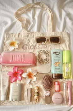 Trip Essentials Packing Lists, Soft Girl Makeup, Girly Christmas Gifts, Pool Essentials