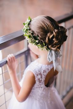 Flower Crown Updo, Flower Girl Updo, Flower Girl Wedding Hair, Kids Hairstyles For Wedding, Girls Updo, Rainy Wedding Day, Geometric Hair Clip, Flower Braids, Flower Crown Hairstyle