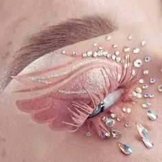 Fantasy Make Up Ideas Creative, Fantasy Makeup Ideas Creative, Crazy Makeup Art, Creative Makeup Ideas Art, Eye Makeup Inspo, Fantasy Eyes, Maquillage Yeux Cut Crease, Anime Eye Makeup