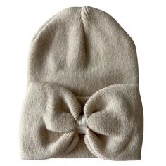 Baby’s First Bow Hat! A hospital bag necessity & perfect for introducing your baby to the world. This soft & stretchy hat is available in only one size: newborn! Material: 100% Polyester Imported Care Instructions: Hand Wash Cold Lay Flat to Dry Football Onesie, Floral Hair Clip, Football Baby, Hospital Bag, Fleece Shorts, Toddler Tees, Floral Hair, Gift Card Sale, Green Sweater