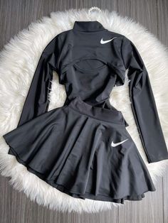 Gym Clothes Aesthetic, Athlete Outfits, Nike Girl Outfits, Gym Dress, Nike Looks, Cute Dress Outfits, Neue Outfits, Training Clothes, Quick Outfits