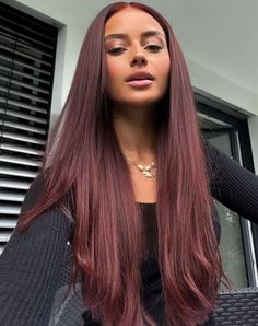 Maroon hair Ladies Short Hair, Pelo Color Vino, Wine Hair Color, Haircuts For Ladies, Maroon Hair, Cherry Red Hair, Rambut Brunette, Bombshell Hair, Plum Hair