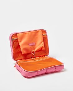 Carrie Pink Fold Out Make Up Bag Large | Oliver Bonas Converse Shop, Best Gifts For Mom, Vanity Bag, Beauty Storage, Slippers Cozy, Oliver Bonas, Make Up Bag, Toiletry Bags, Large Bag