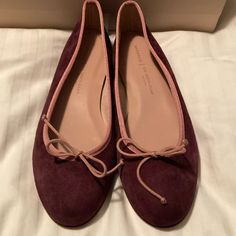 These Are Never Been Worn Limited Addition Margaux And Gal Meets Glam Collection Ballet Flats. They Are A Burgundy Suede Material With A Pink Trim And Bow. They Are In A European Size 39m. They Are In Perfect Condition As They Have Never Been Worn. They Come From A Pet Free Non-Smoking Home. Gal Meets Glam Collection, Gal Meets Glam, Pink Trim, Suede Material, Pink Red, Flat Shoes Women, Ballet Flats, Loafer Flats, Loafers