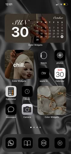 an iphone screen with pictures and text on it, including the number thirty three or 30