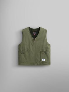 Shop DECK VEST at Alpha Industries—the leader in U.S. military style & fashion apparel. Free shipping on orders $100+. at Alpha Industries. Military Style Fashion, Carhartt Vest, Mens Vest Jacket, Pockets Fashion, Vintage Vest, Vests Mens, Outerwear Vest, Mens Fall, Down Vest