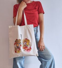 Flowery Lungs Tote Bag, now our top seller designs are avaliable to wear!! Use 100% Ecological cotton tote bag to be green! Say no to paper or plastic bags, environmental protection!This environmentally friendly reusable bag can withstand the wear and tear of daily use. It is a great school bag, grocery bag, car bag, etc. Take this bag to the farmers market, bookstore, picnic, beach and more! Organic Cotton Tote details :Original illustrations made by Prrint!• Pocket inside to put your keys and Hand Washing Machine, Car Bag, Medical Student Gift, Yoga Bag, Doctor Gifts, Reusable Bags, Grocery Bag, Student Gifts, Cotton Totes