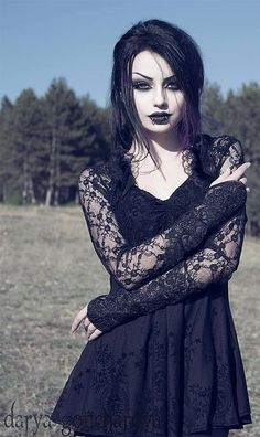 Fete Emo, Punk Girls, Hipster Grunge, Goth Look, Goth Women, Goth Beauty