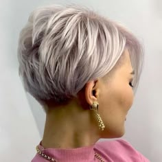 Messy Inverted Bob Hairstyles, Short Bob With Shaved Undercut, Short Spiky Bob Hairstyles, Modern Short Haircuts For Women, Short Hairstyle Women Bob, Women’s Short Hairstyles, Short Chic Hair, Ladies Short Hair Styles, Summer Short Hairstyles