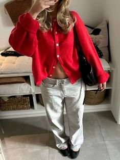 Mum Style 2024, Fall Red Outfit, Scandivian Style Outfit, Fall 2024 Aesthetic, Fall Outfirs, Casual Chic Summer Outfits 2024, Fall Football Outfits, Italy Fall Fashion, Fall Thrift Outfits