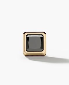 Designed with the iconic LA PAZ ring in mind. Rockford stud earrings are available with black diamonds in gold or platinum.