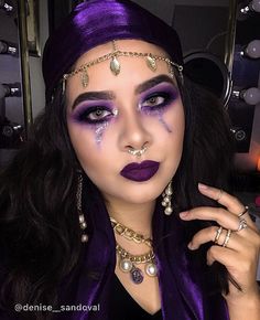 Fortune Teller Costume Diy, Halloween Fortune Teller Costume, Fortune Teller Makeup, Fortune Teller Costume, Halloween Costumes For Work, Diy Halloween Costumes For Women, Halloween Makeup Inspiration, Trendy Halloween Costumes, Halloween Makeup Easy