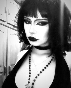 Latin Gothic Aesthetic, V Bangs Goth, Morticia Makeup, Maquillage Goth, Goth Babe, Trad Goth Makeup, Goth Eye Makeup, Trad Goth, Goth Subculture