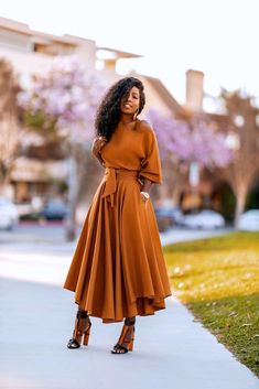 Womans Dress, Style Pantry, Elegant Dresses Classy, Stunning Outfits, African Design Dresses, Modest Fashion Outfits, Looks Chic, Classy Dress, African Dress