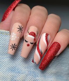 14.8k Likes, 74 Comments - TMR Beauty | Nail Artist (@estheticsbytmr) on Instagram: “Santa’s finest - Ruby the reindeer ❤️✨ . All hand painted using Mistero Milano Art Creator gels…” Festive Christmas Nails Acrylic, Dope Christmas Nails, Acrylic Nails Coffin Short