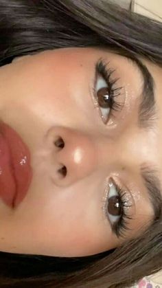 Tan Girl Makeup, Natural Make Up Ideas For Brown Eyes, Natural Makeup On Brown Skin, Maquillaje Aesthetic Natural, Brown Makeup Aesthetic, Cool Girl Makeup, Brown Eyes Makeup Looks, Matte Makeup Look, Makeup Inspo Natural