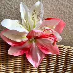 Extra large silky fabric hairpiece - shades of pink amaryllis and a white lily fashioned together with a 2 inch double prong hair clip on back.  This item will sit nicely on side of head. Size:  Approx. 8 x 7 inches This is a gorgeous, showy tropical hairpiece to wear for an Islands dance, wear with a costume,  wear to a luau, or use as a decoration, etc. Diy Plumeria Flower Hair Clip, Hawaii Flower Hair Clip, Hibiscus Flower Hair Clip, Orchid Hair Clip, Large Hair Clip, Pink Amaryllis, Tropical Flower Hair Clip, Hawaiian Tiki, Wedding Barrettes