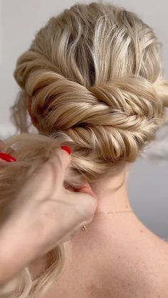 January 11, Instagram Summer, Wedding Hair, Summer Collection, Hair Inspiration, Wedding Hairstyles, Hairstyles, Hair Styles, Hair