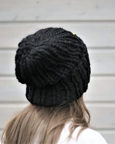 Super Big Head Beanie Chunky Knit Hat Slouchy Beanie - Etsy Poland Black Beanie Bonnet For Outdoor, Black Knitted Beanie For Winter, Black Beanie Winter Hat, Black Winter Beanie Hat, Black Knitted Winter Bonnet, Winter Knitted Black Bonnet, Winter Black Knitted Bonnet, Black Acrylic Yarn Beanie For Winter, Black Crochet Beanie For Outdoor