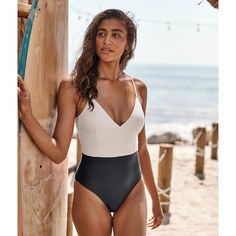 New Without Tags! Summersalt Black And White One Piece Swimsuit. Size 22 #Bc8307 Flattering Bathing Suit, Black And White One Piece, Elegant Suit, Summer Packing, Swimsuit Brands, White One Piece, Modest Swimsuits, Perfect Swimsuit, Swimming Bathing Suits